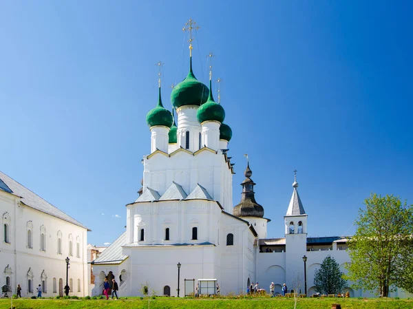 Iglesia de San Juan Evangelista en el Kremlin de Rostov — Foto de Stock