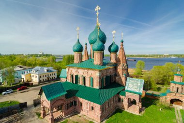 Kilise St. John Chrysostom ve kutsal kapısı Yaroslavl, Rusya.