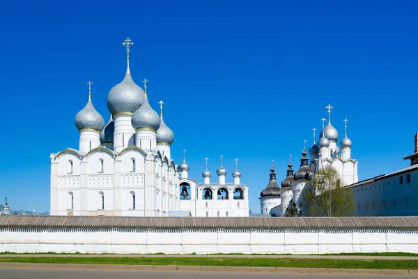 Mariä-Himmelfahrt-Kathedrale in Kreml von Rostow, Oblast Jaroslawl, Russland. — Stockfoto