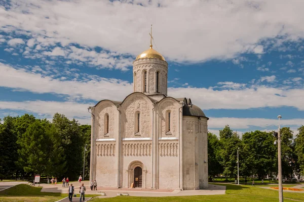 La cattedrale di San Demetrio è una cattedrale dell'antica città russa di Vladimir — Foto Stock