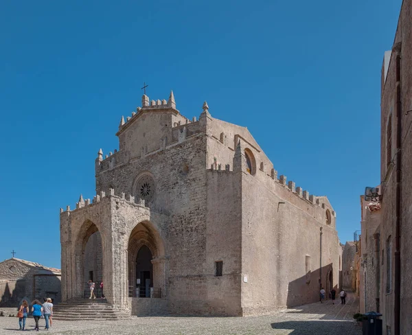 Vista da Catedral principal de Erice, província de Trapani. Sicília, Itália — Fotografia de Stock