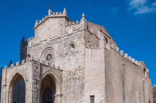Vista da Catedral principal de Erice, província de Trapani. Sicília, Itália — Fotografia de Stock