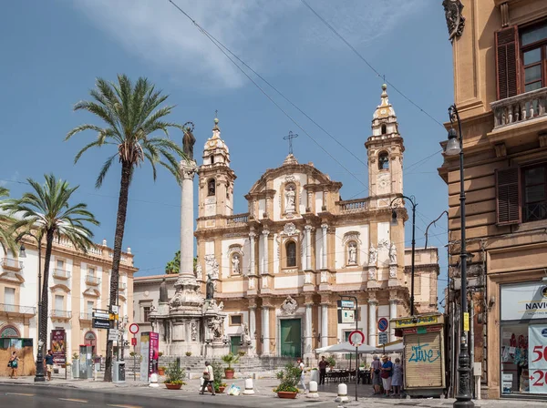 A Basílica de San Domenico em Palermo, Sicília, Itália. Barocco siciliano . — Fotografia de Stock