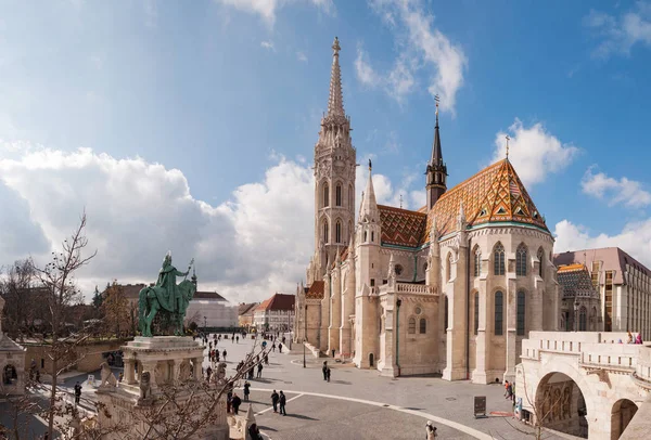 La Iglesia Matthias es una iglesia católica ubicada en Budapest, Hungría. — Foto de Stock