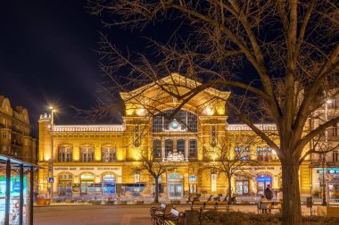 Budapeşte, Macaristan için Pazar gece görünümü.