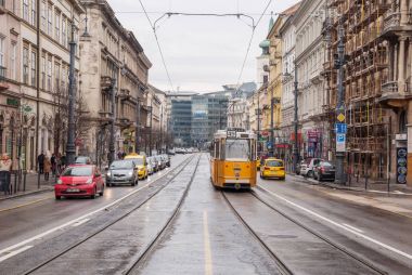 Budapeşte, Macaristan için sarı tramvay.