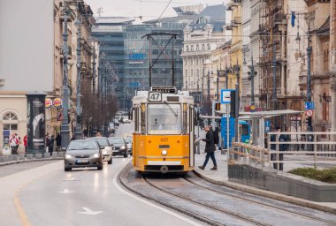 Budapeşte, Macaristan için sarı tramvay.