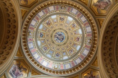 Kubbe Roma Katolik Kilisesi St. Stephen Bazilikası Budapeşte'de iç