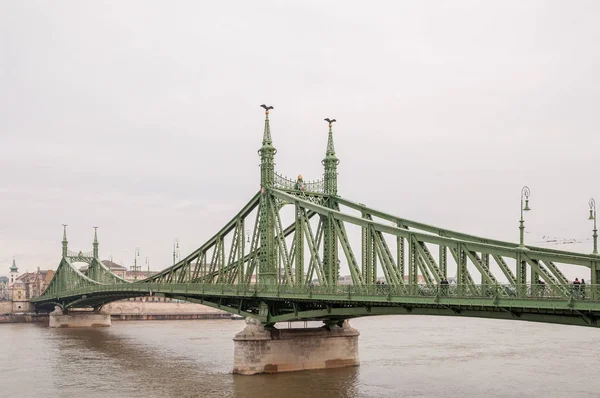 Freiheitsbrücke oder Freiheitsbrücke in Budapest — Stockfoto