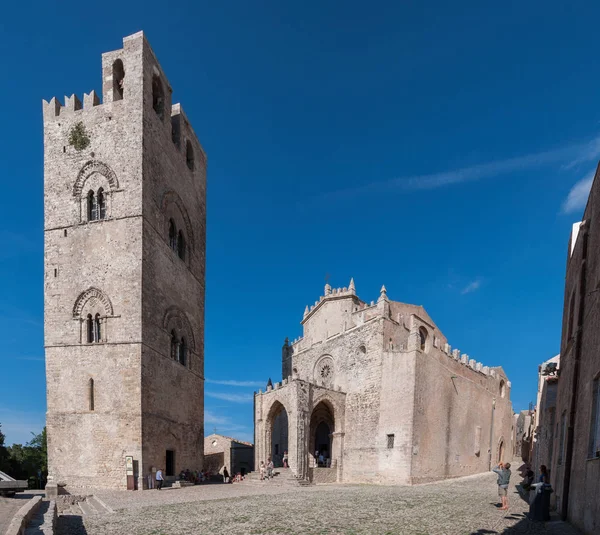 Vista de la Catedral Principal de Erice, provincia de Trapani. Sicilia, Italia — Foto de Stock