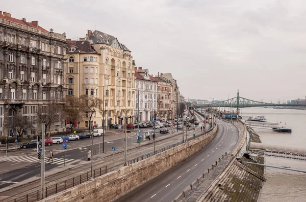 ブダペストのドナウ川の堤防 — ストック写真