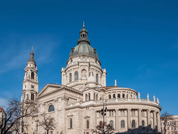 La Basílica de San Esteban es una basílica católica en Budapest, Hungría. . — Foto de Stock