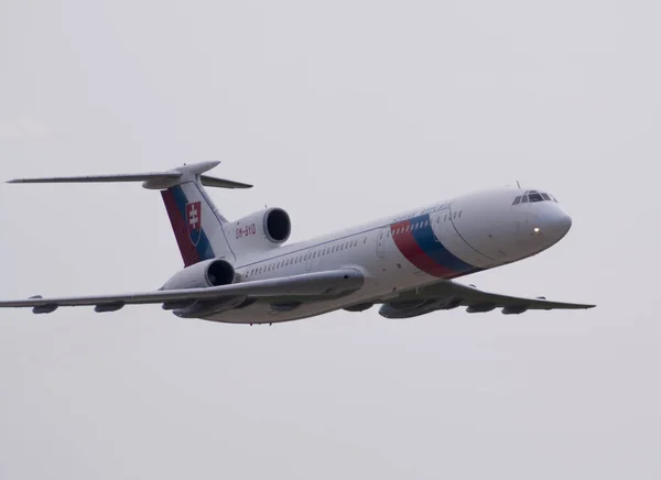 Tupolev Tu - 154m