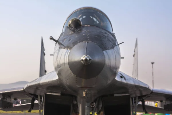 MiG-29 airshow içinde