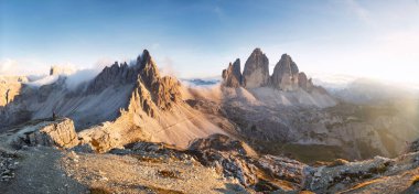 Monte Paterno ve Tre Cime di Lavaredo, Dolomitler, İtalya 
