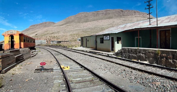 The abandoned railway station in Sumbay near Arequipa, southern Peru — Stock Photo, Image