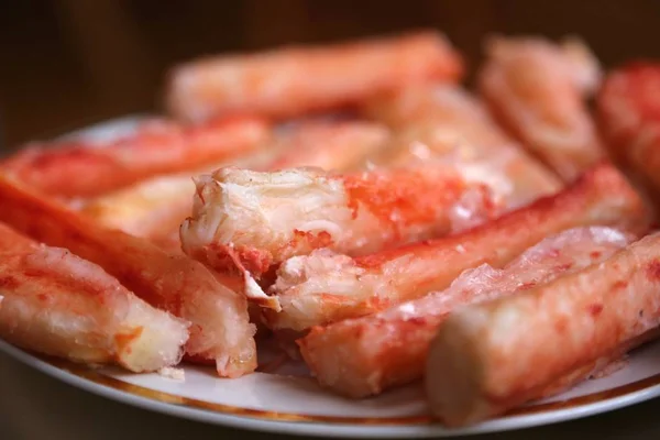 Pink -r ed fresh crabmeat on a plate — Stock Photo, Image