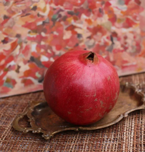 Fruit Pomegranate Fruit Coloured Background Tray — Stock Photo, Image