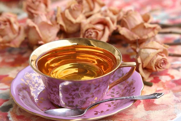 Zilveren Lepel Roze Beker Met Gouden Bodem Valentijnsdag — Stockfoto