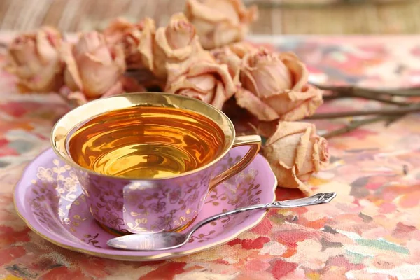 Zilveren Lepel Roze Beker Met Gouden Bodem Valentijnsdag — Stockfoto