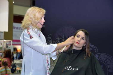 Güzellik Nevsk Festivali'nde ana sınıfı Kuaför Kaaral