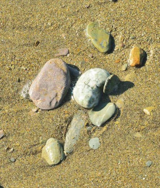 Галька на пляже. — стоковое фото