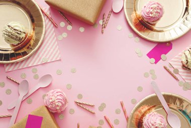 Parti için hazırlanan doğum günü tablo