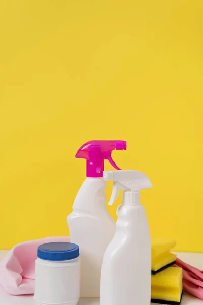Ház tisztítószerek — Stock Fotó