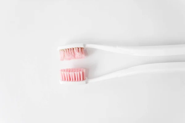 Előtt és után összehasonlítás fogkefék — Stock Fotó
