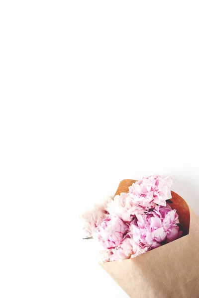 Svěží růžové květy kytice — Stock fotografie