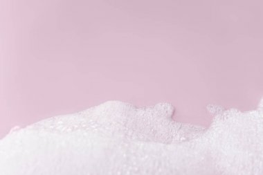 Beyaz köpük kabarcıkları