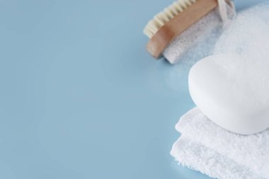 Beyaz köpük kabarcıkları