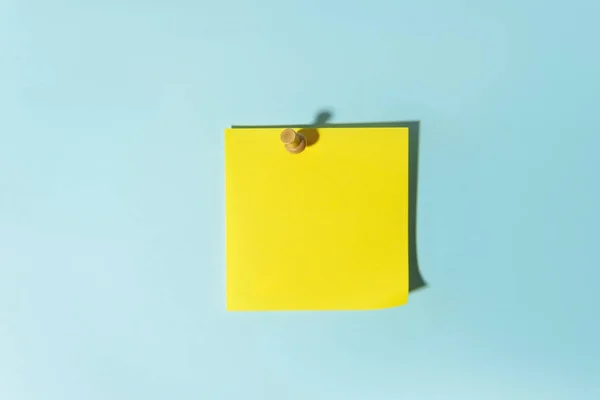 空白の黄色のメモ — ストック写真