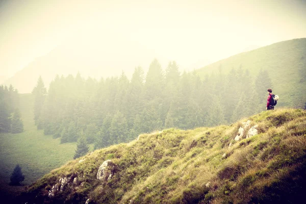 Doğanın kendine güvenen kadın