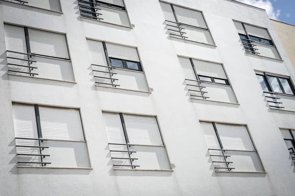 Elementos de blindagem edifício residencial — Fotografia de Stock