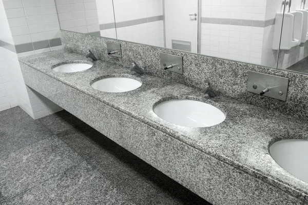 Sinks in public washrooms — Stock Photo, Image