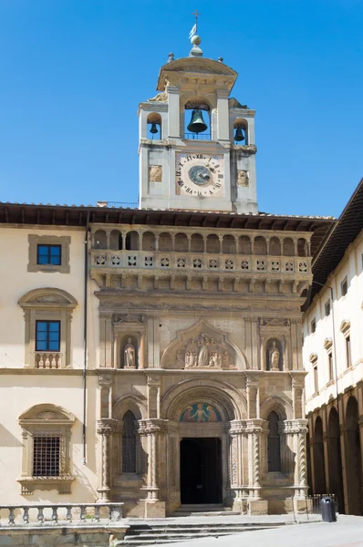 Santa Maria della Pieve εκκλησία στην Piazza Grande Αρέτσο, Ιταλία — Φωτογραφία Αρχείου