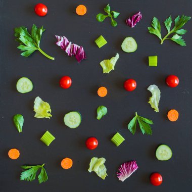 Yeme desen hammaddelerini salatası ile