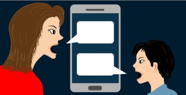 Kavramsal vektör çizim öfkeli kadın ve çocuk smartphone teknoloji görüşmeye göre mobil kavga