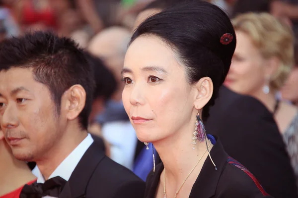 Naomi Kawase assiste à la première de "Mad Max : Fury Road" lors de la 68e édition du Festival de Cannes, le 14 mai 2015 à Cannes, France . — Photo