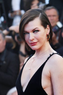 aktris Mila Jovovich