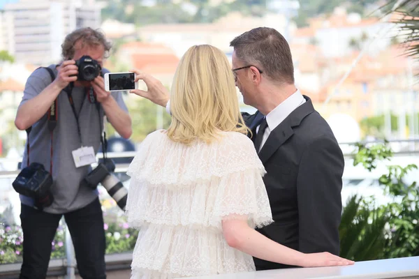 Nicolas Wicklung Refn, Elle Fanning — Stockfoto