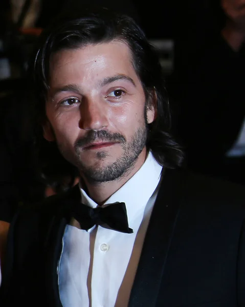 Diego Luna menghadiri 'Darah Ayah' — Stok Foto