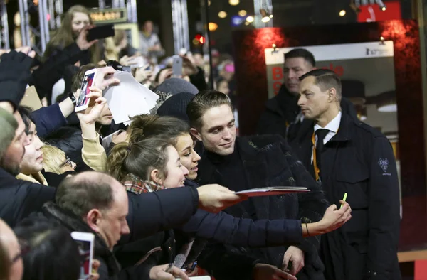 Robert Pattinson frequenta a "Cidade Perdida de Z" — Fotografia de Stock