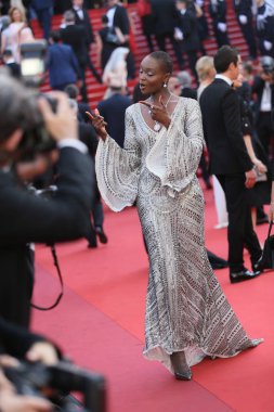 Miriam Odemba Kapanış töreni katılır