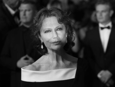 Jacqueline Bisset 'Amant Double' (L 'Amant Double') programına katıldı 