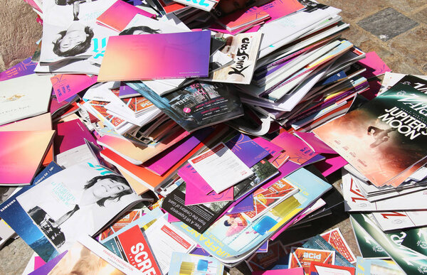  Официальное издание Каннского кинофестиваля
 