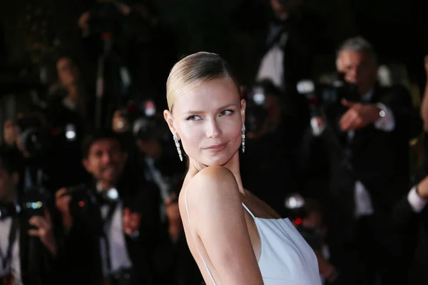 Natasha Poly besucht den Film "In The Fade (Aus dem Nichts)" — Stockfoto