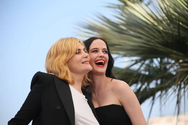 Emmanuelle seigner und eva green — Stockfoto