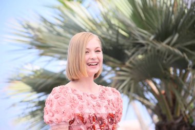 Aktris Ekaterina Samsonov